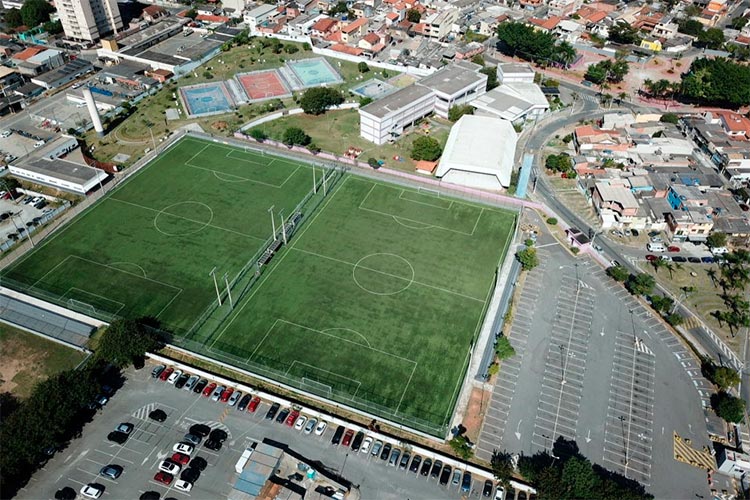 Praças de Esportes – Campos de Futebol