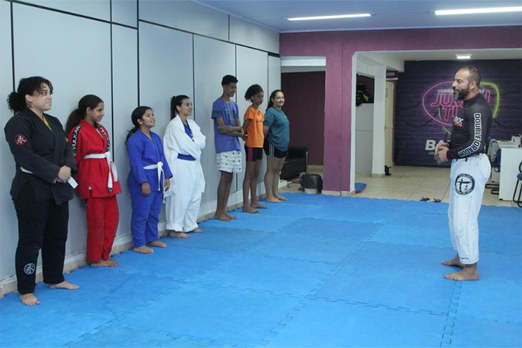 Casa da Juventude oferece aulas gratuitas de judô