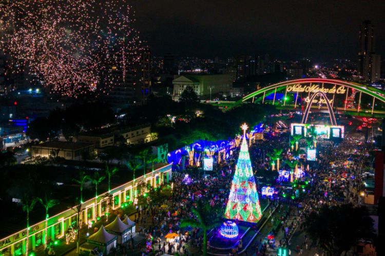 Mais de 12 mil pessoas prestigiam o “Natal Mágico de Oz”