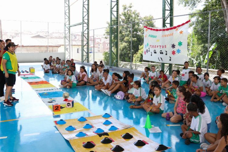 “Férias na Escola” resgata brincadeiras antigas para alunos da rede municipal