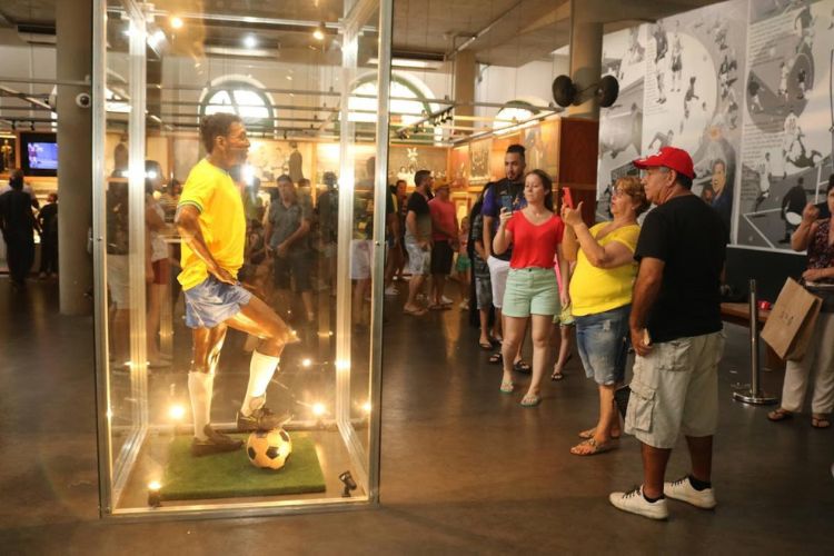 Turismo volta a bater recordes e melhora desempenho econômico de Santos