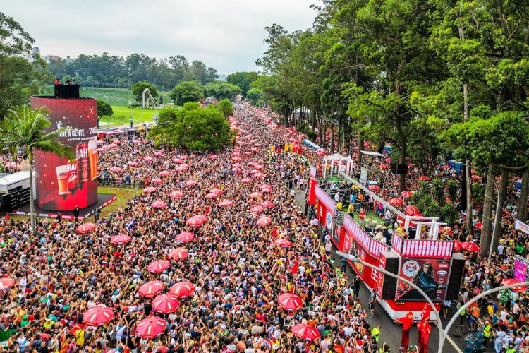São Paulo terá o maior Carnaval do Brasil: 16 milhões de foliões, 2,2 milhões de copos d’água, 3,8 mil agentes de limpeza, 5.350 GCMs, 7,3 mil PMs e 23 mil câmeras